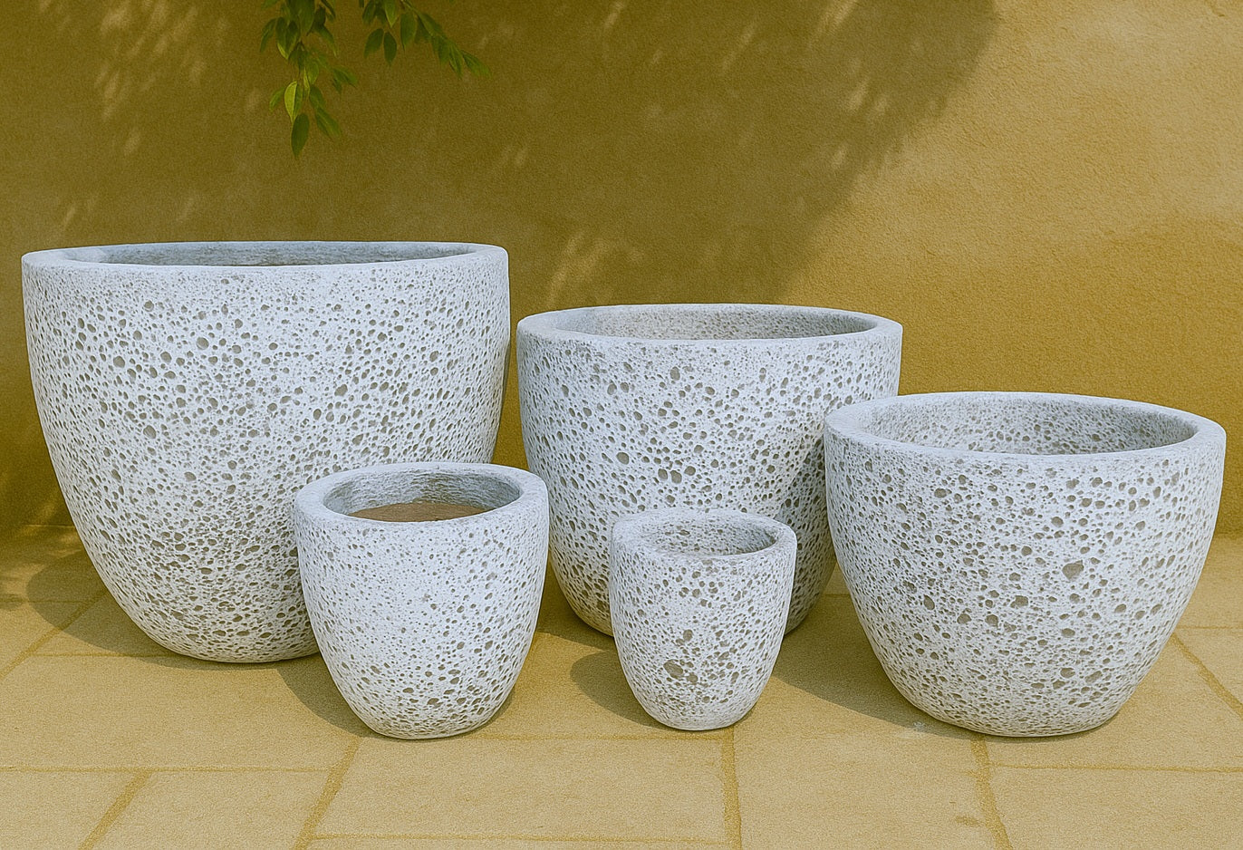 Ceramic Tall Egg Pot - Bubble White Atlantis