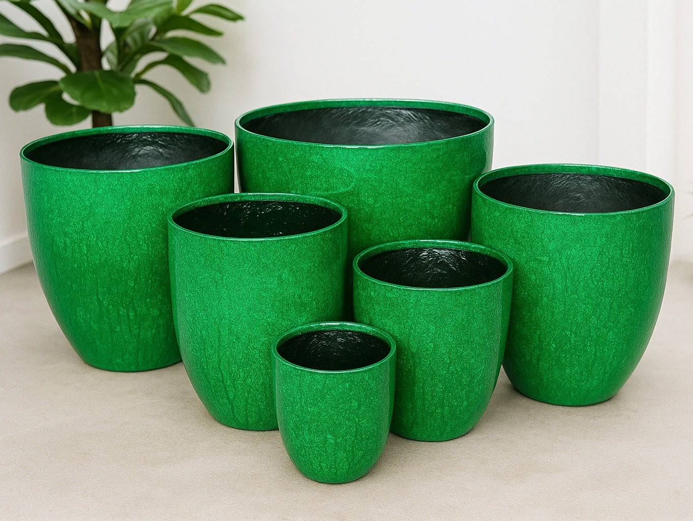Egg Fibreglass Pot - Gloss Juicy Green