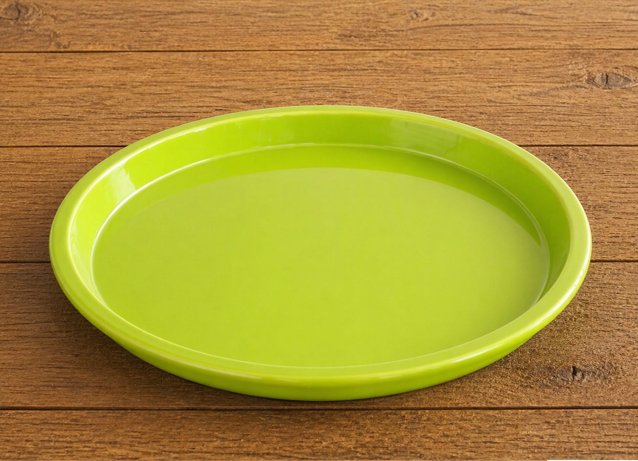Round Rim Fibreglass Saucer - Gloss Lime Green